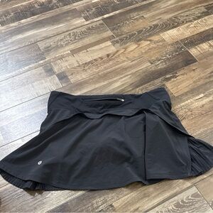 lululemon athletica play off the pleats skirt with Zip Pocket